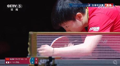 孙颖莎横扫伊藤美诚晋级决赛孙颖莎4比0伊藤美诚 横扫晋级！莎莎太稳了！多哈世乒赛