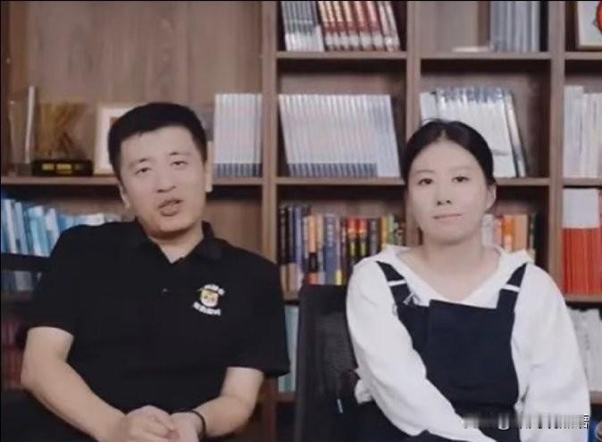 张雪峰妻子发文后，我心里堵得慌，这件事给所有正在拿命换钱的中年人提了3个醒，很扎