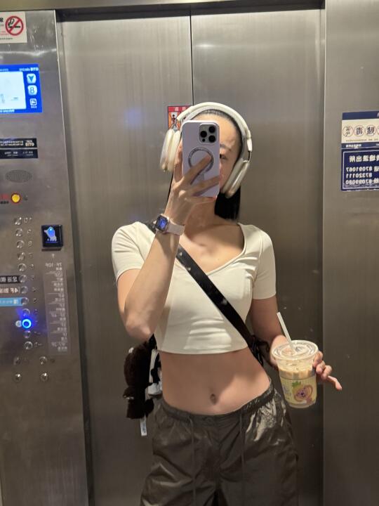 减脂半个月我才敢来拍瑞幸😭