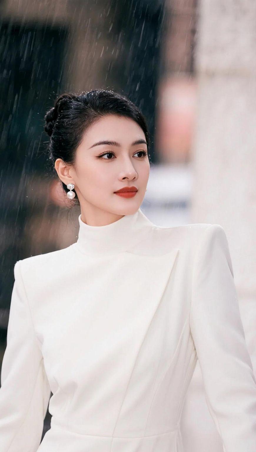 AI雨中高定写真 抖音ai创作 欧美风 优雅气质 高级感写真