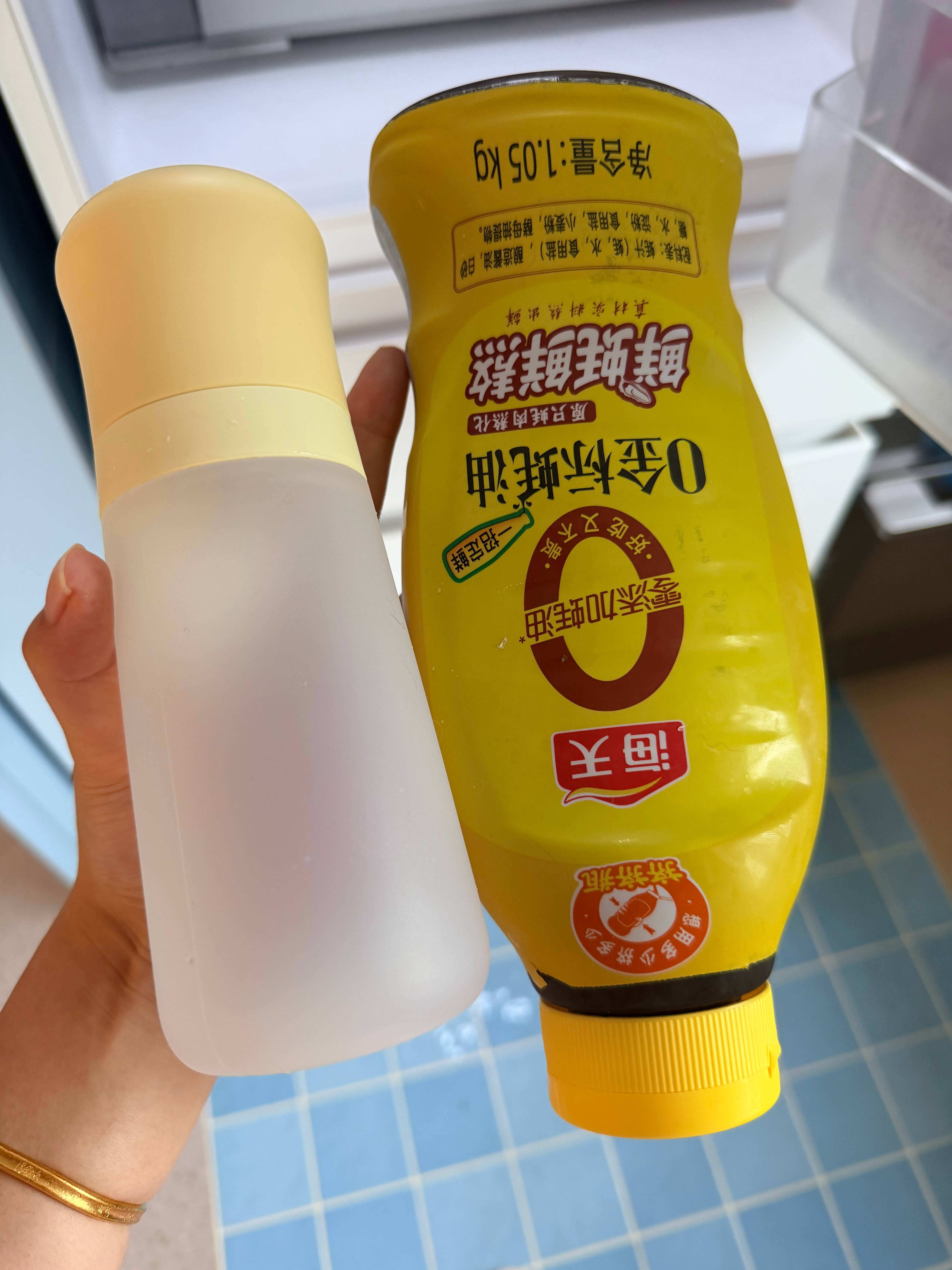 花巨资买了个蚝油瓶 发现我们家的蚝油本来就是挤压式的