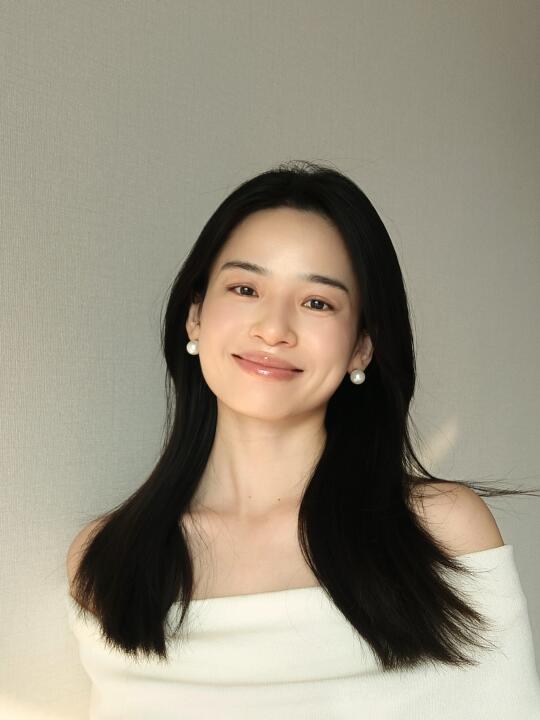 25+方圆脸真是越素越美丽