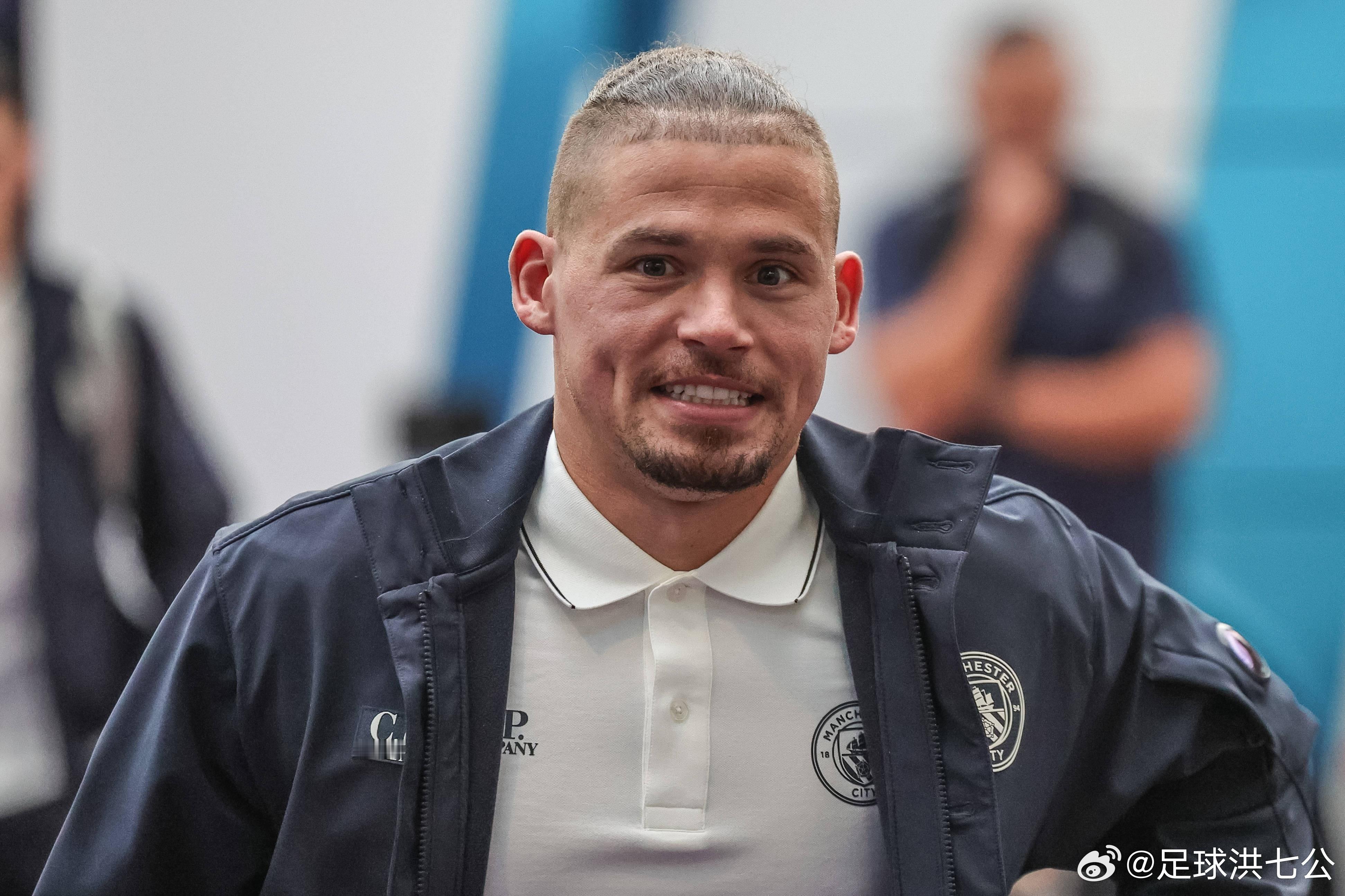 砸手里！菲利普斯被挂牌身价剩600万 曼城4900万欧引进周薪15万镑，今日TA