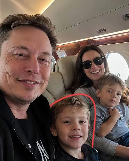 这才是含着金汤匙出生的帅气贵公子，老天爷真的把一切好的都给他了！