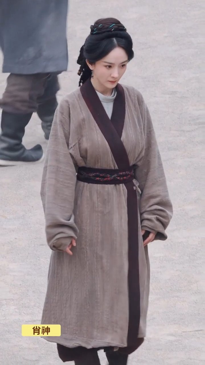 太后微服私访中杨幂冯湮儿布衣造型杨幂冯湮儿太后微服私访