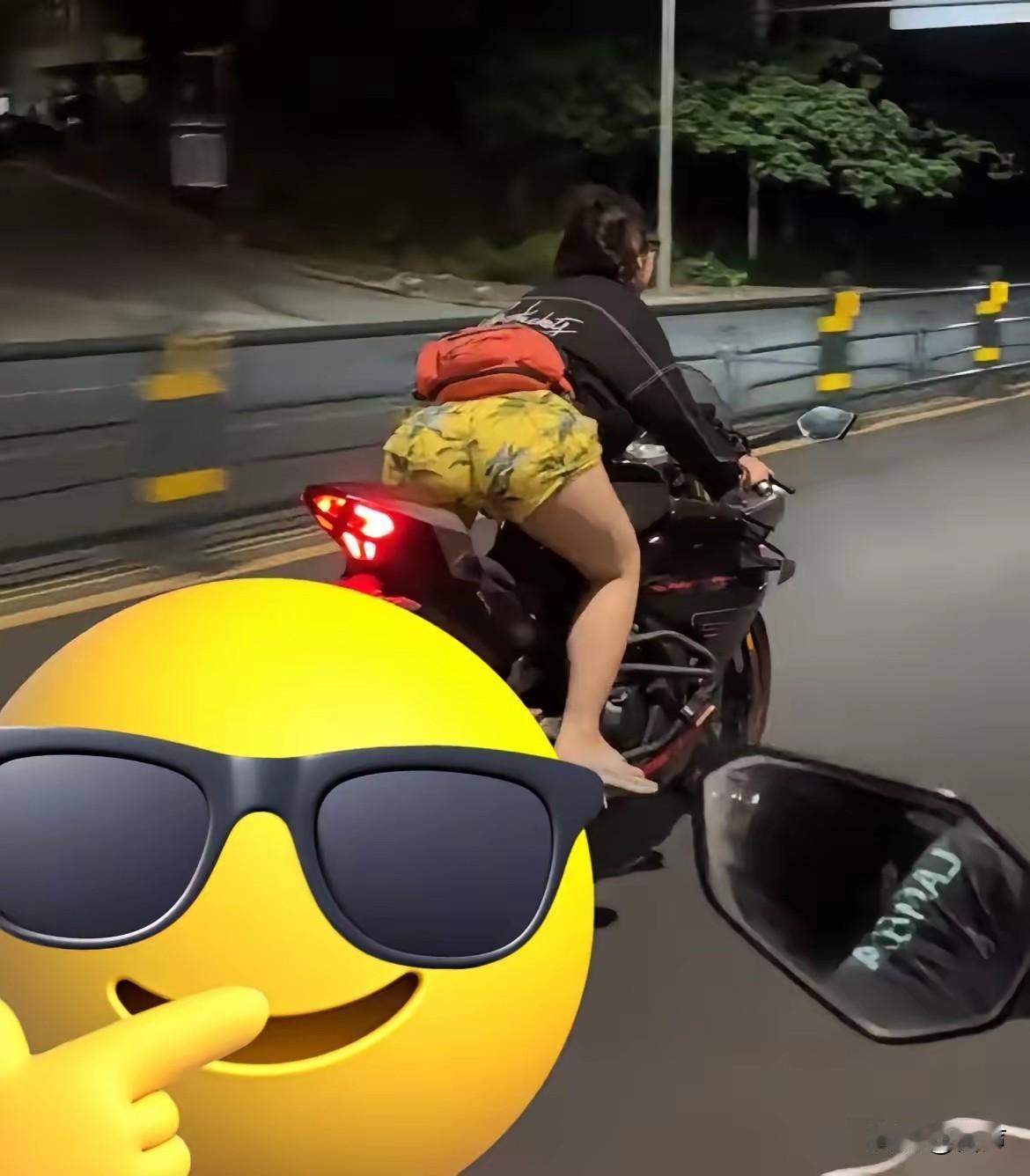 又一个玩摩托车的去世了
22岁的北京女孩嵇梵希玩摩托车时，不幸发生车祸，人当场就
