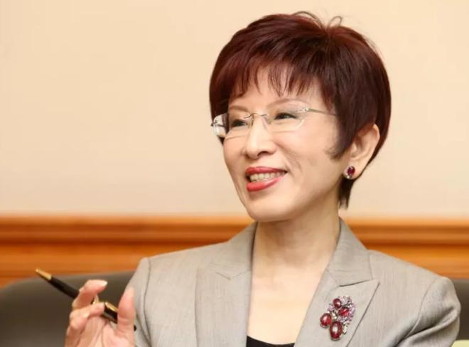 很多人以为，马英九、朱立伦是“和平统一”的刹车片，能拉住“台独”。其实不然，真相