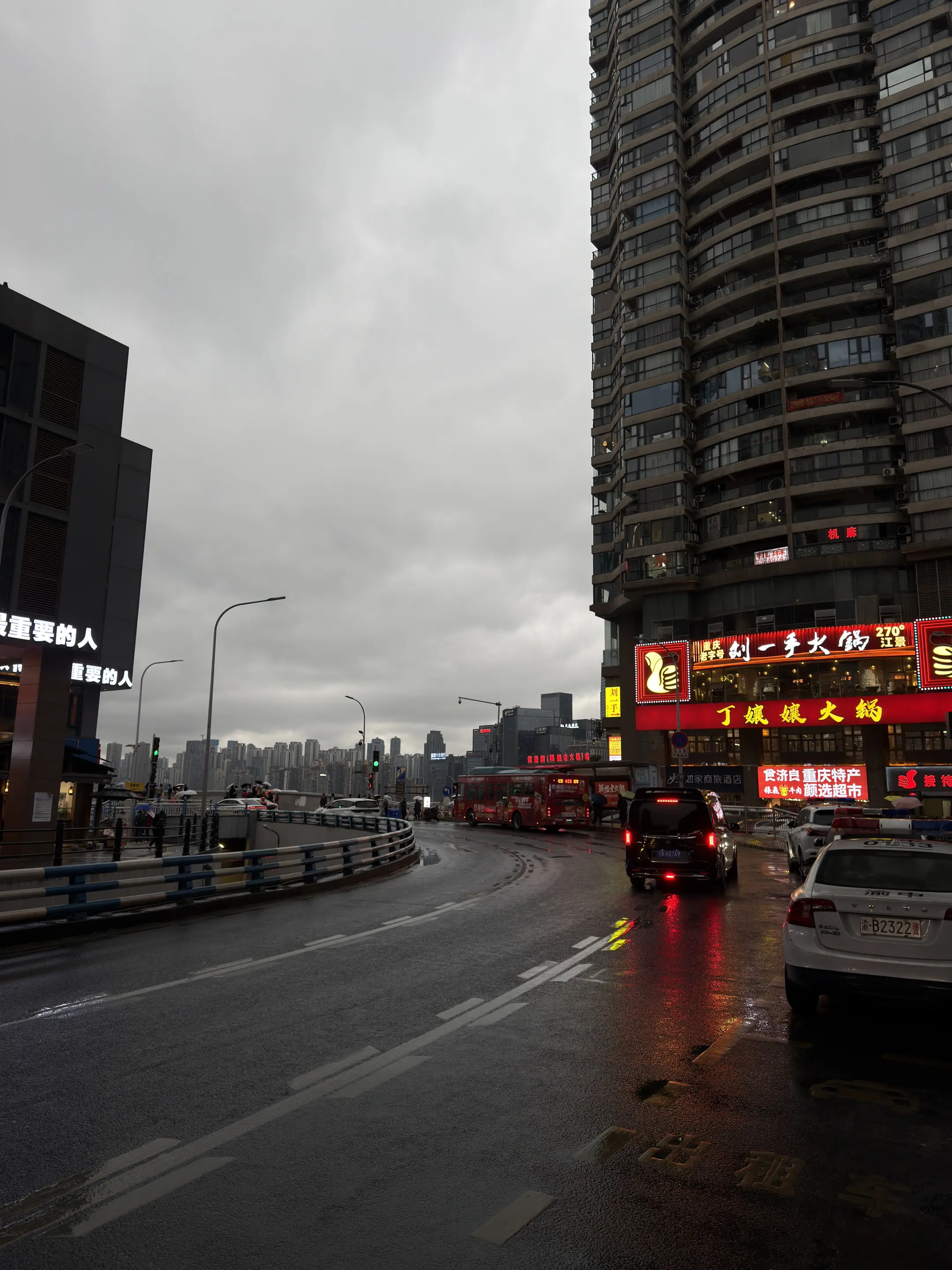 再回到那一条街.