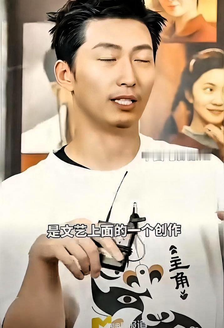 医院门缝里，两个最后还笑着看对方的人，连这场戏都没留在成片里。

窦骁说，拍《主