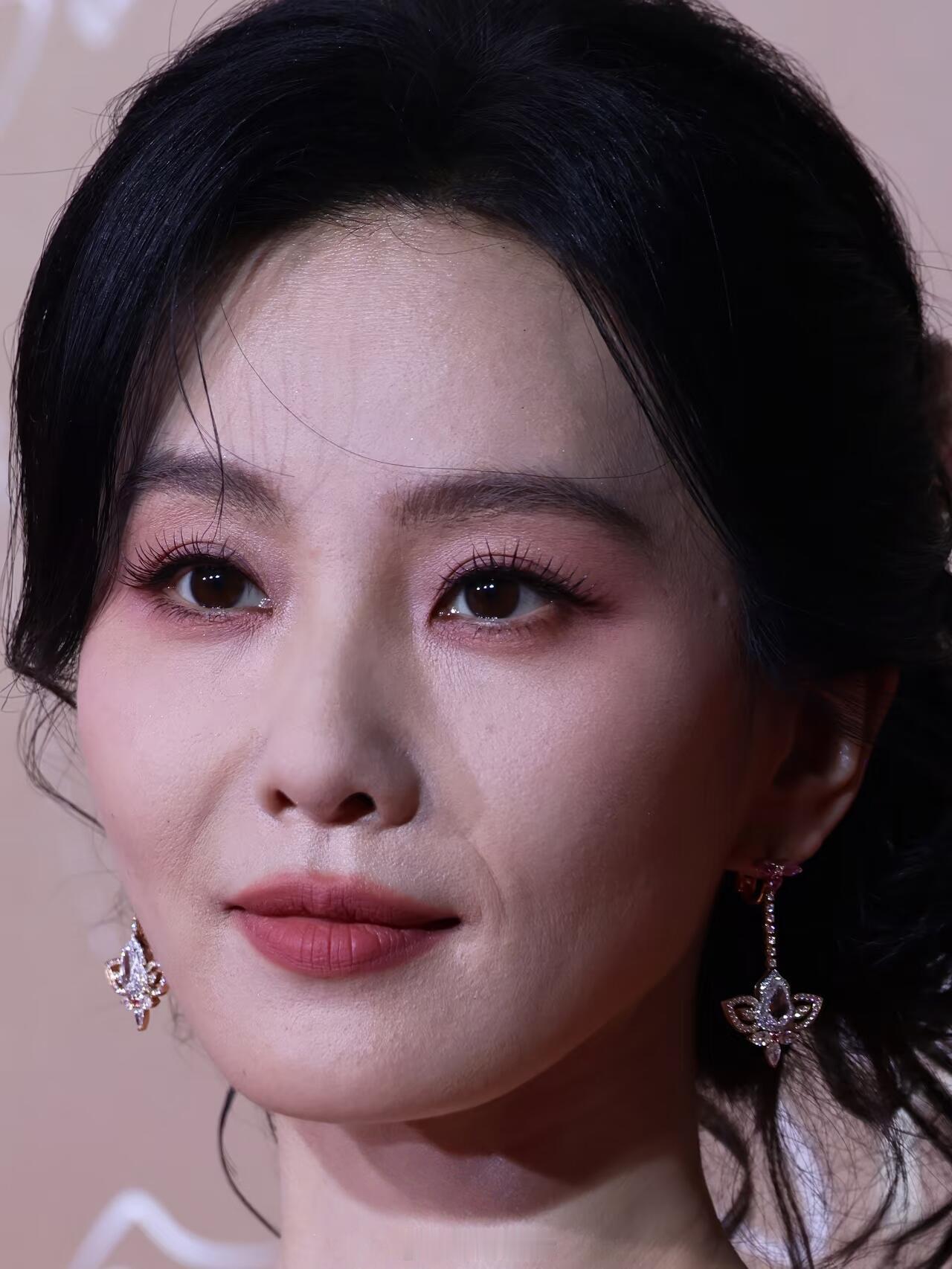 这才是现实里看到的刘诗诗 