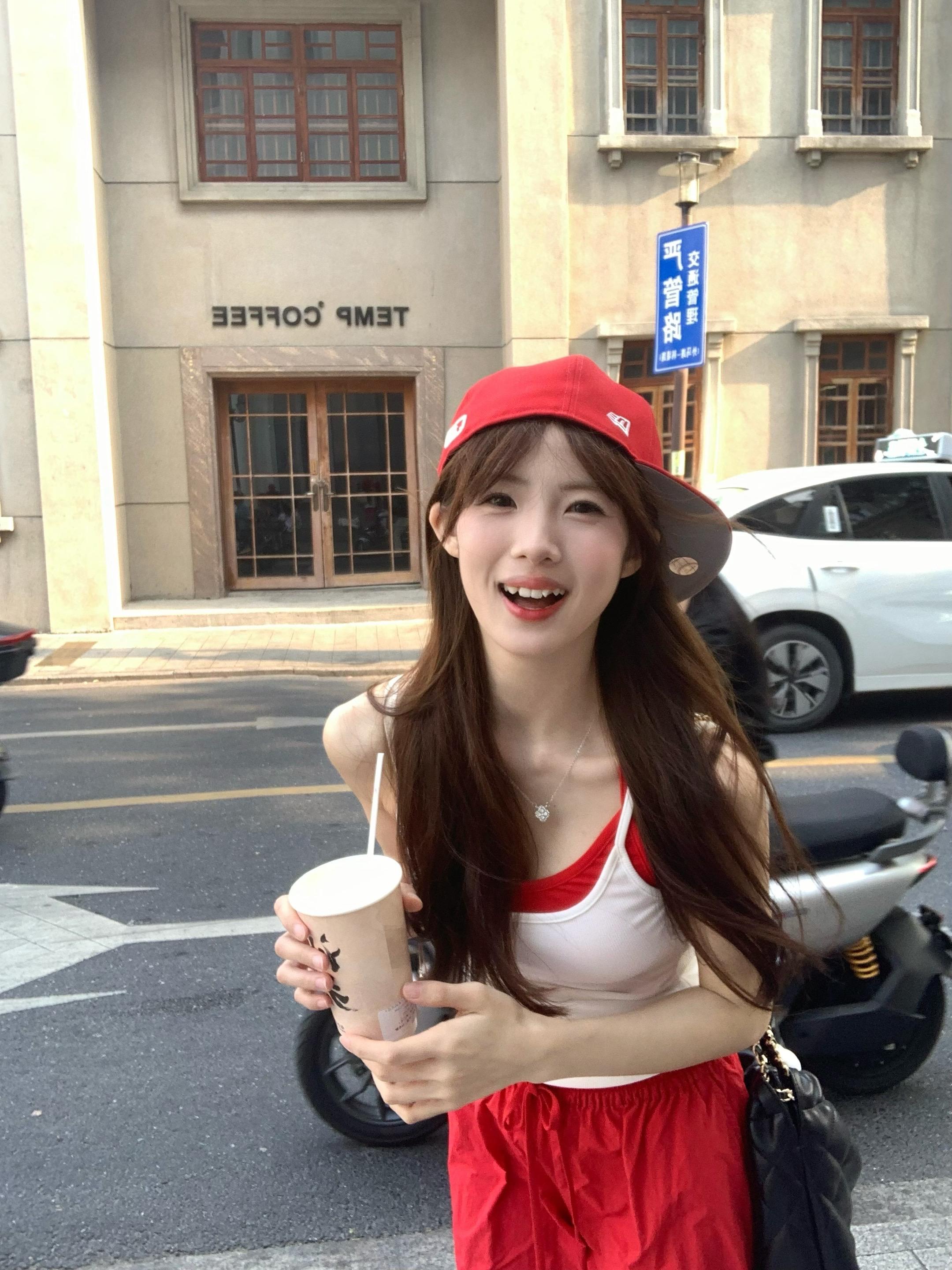 世界太吵，别听，别跟，别慌张 按自己的节奏，慢慢来。