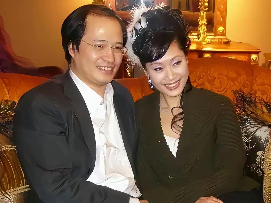你们认识这位美女吗？
她年轻的时候长的如此清新脱俗，就算是杨钰莹、那英来了都是甘