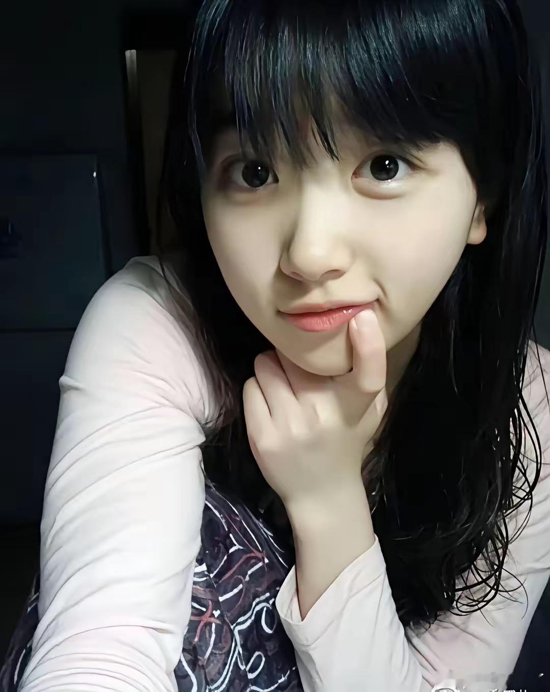 孔雪儿你收手吧，脸僵的快不能看了，以前多好看啊 