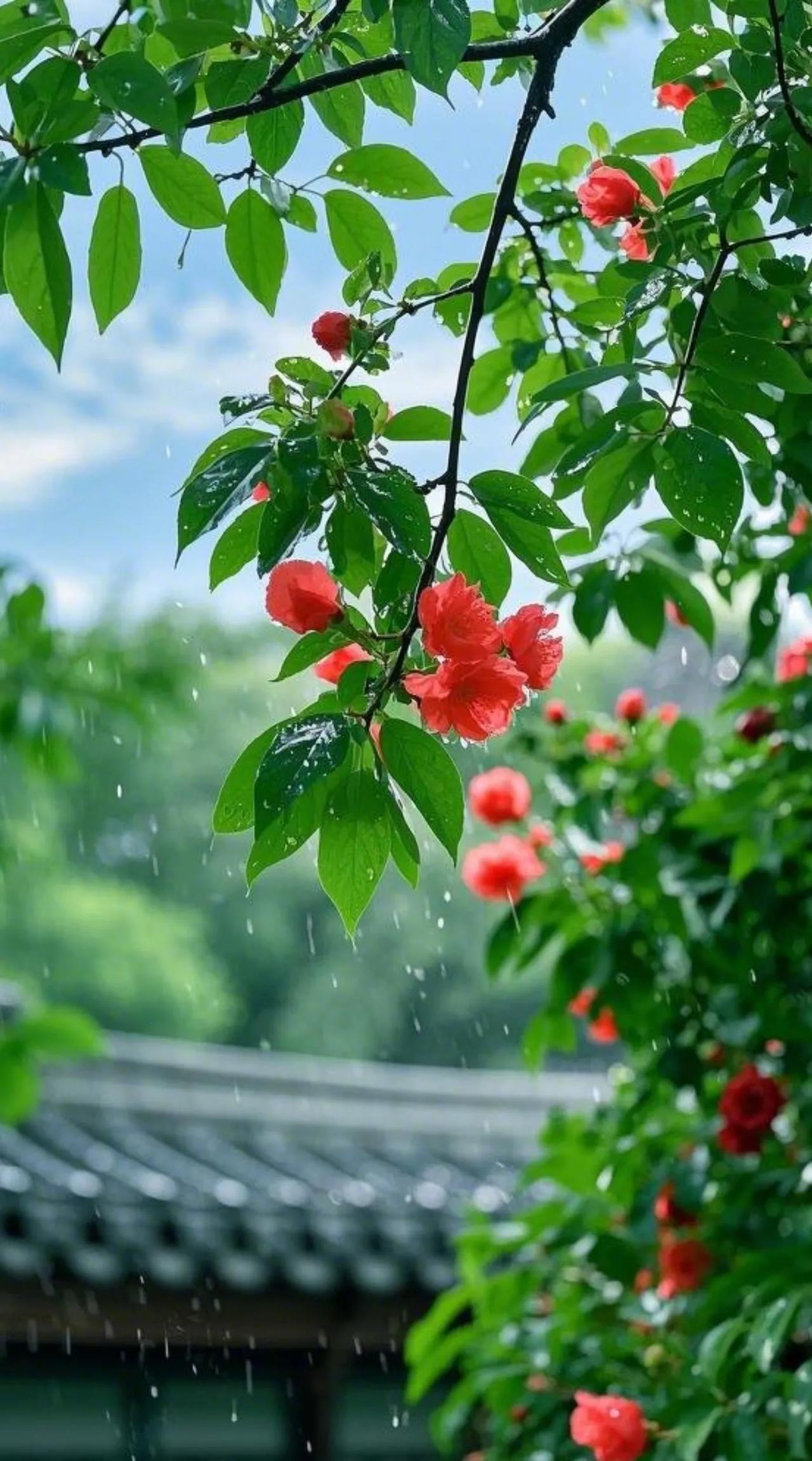 上联：春风拂面花千树
下联：细雨润心绿满枝
横批：春意盎然