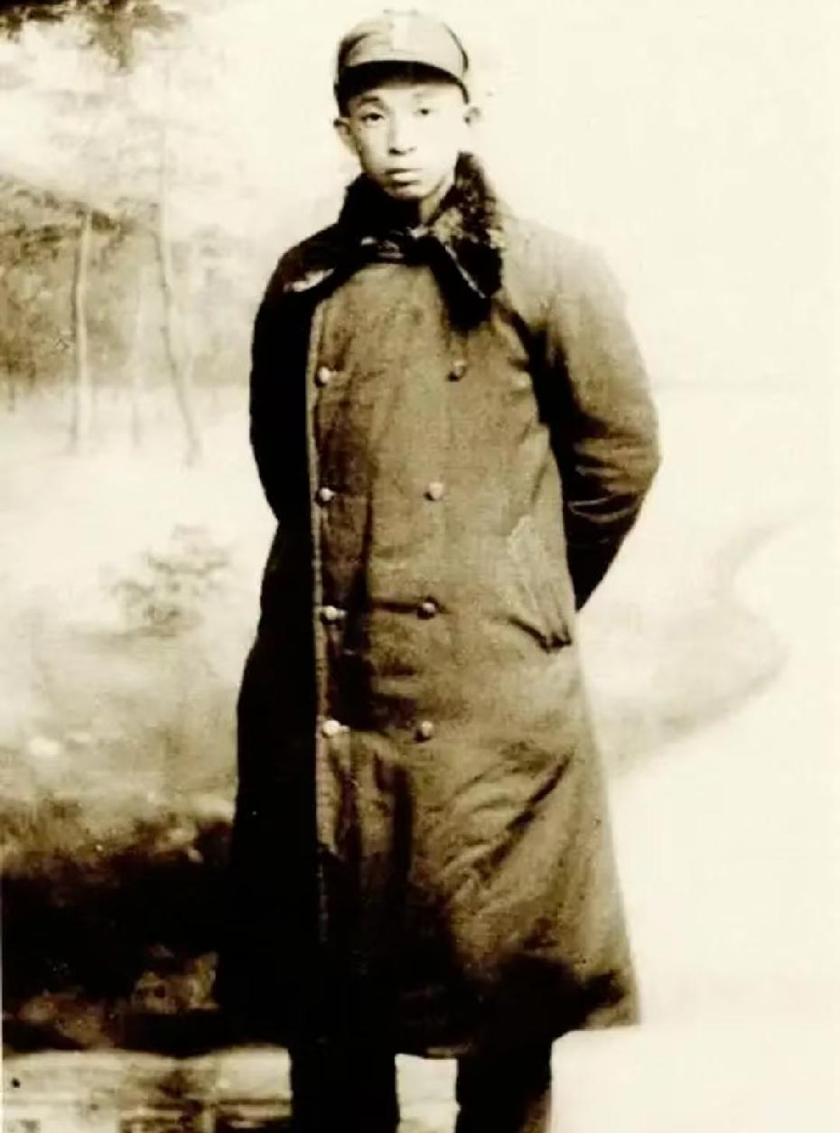 战友被俘后出现在敌国街头，是叛变还是潜伏？

1943年的秋天，苏南敌后的战事紧