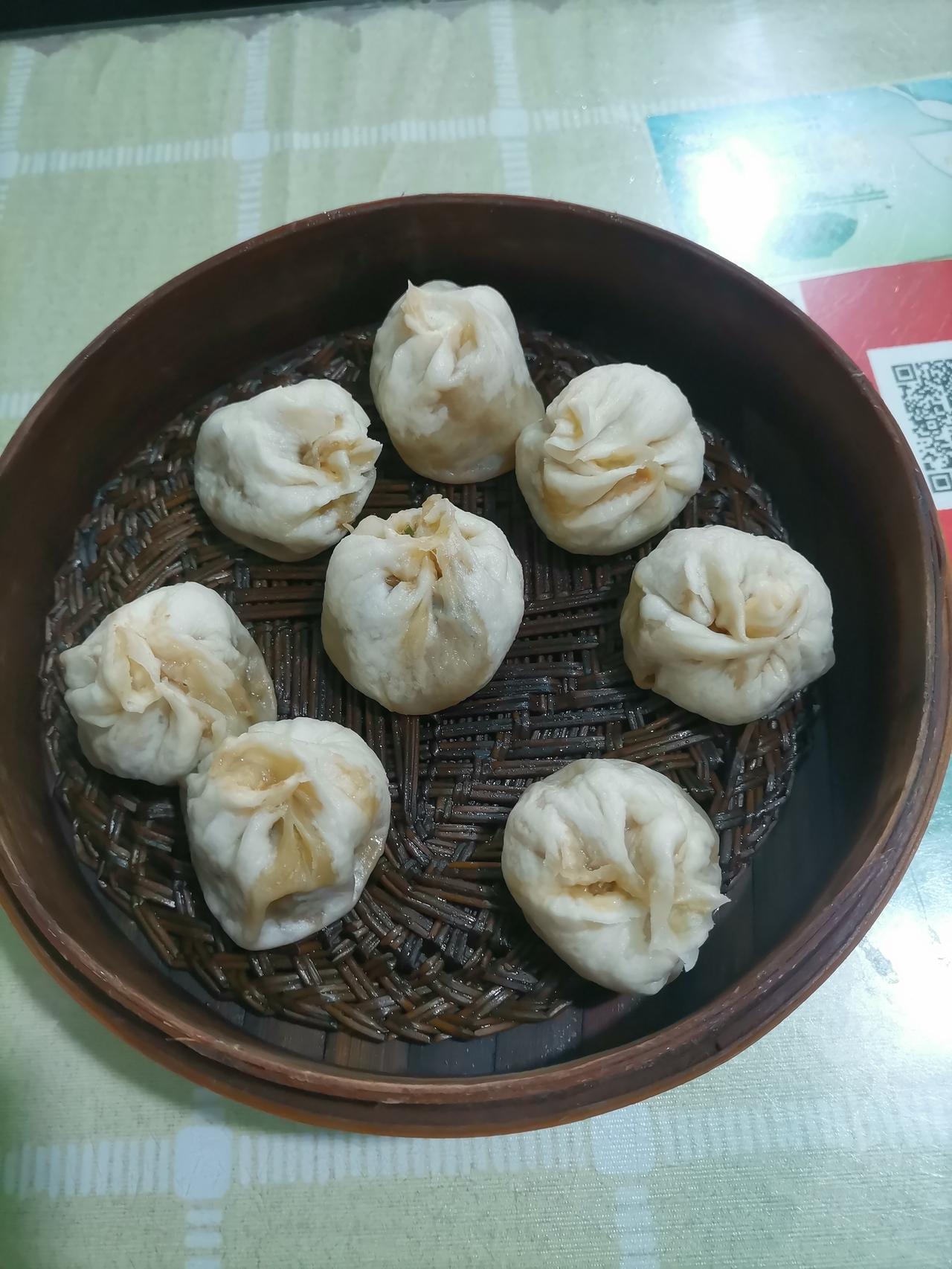 长乐潭头朱熹街小笼包扁肉[爱慕][爱慕][爱慕]
长乐潭头朱熹街的小笼包扁肉，那