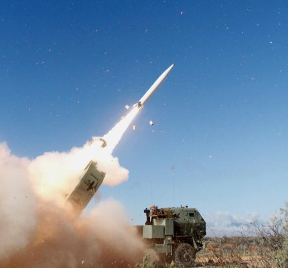 伊朗以牙还牙！现已确定，美国陆军使用从巴林基地，通过海马斯系统发射的PRSM战术