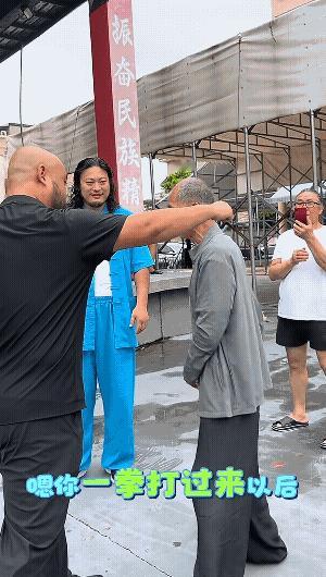 李福克老爷子讲出了中华武术的终极奥妙，就是打要害。
大家对中华功夫一直有所怀疑，