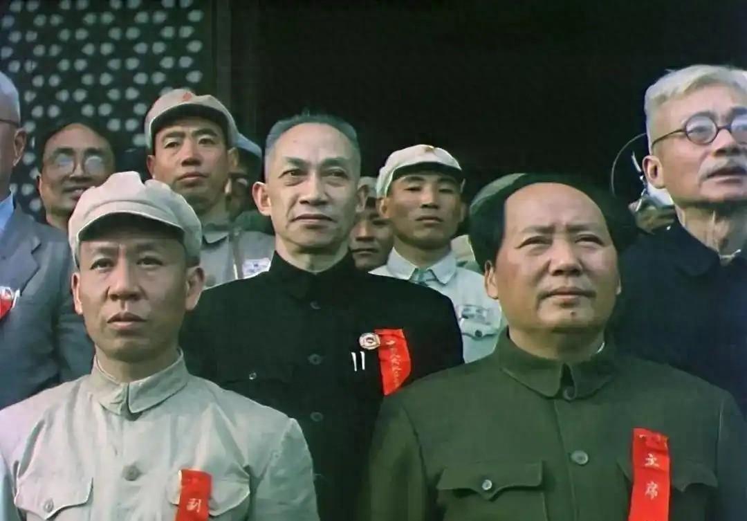 新中国成立后，列强要求偿还清朝时期欠款，毛主席强硬回应令人拍手称快！
1950年