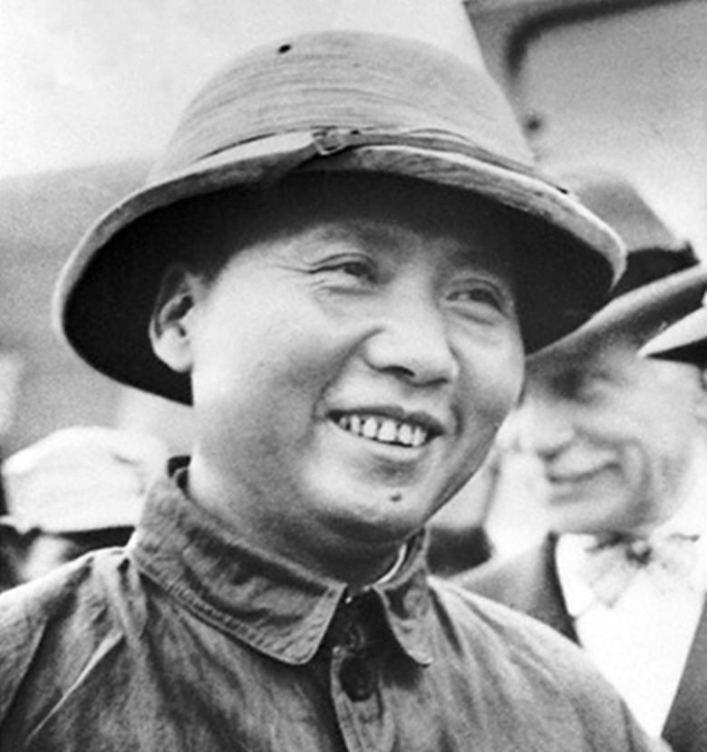 马寅初出任北大校长时，毛泽东亲授“尚方宝剑”，这份信任让他笑逐颜开
1951年春