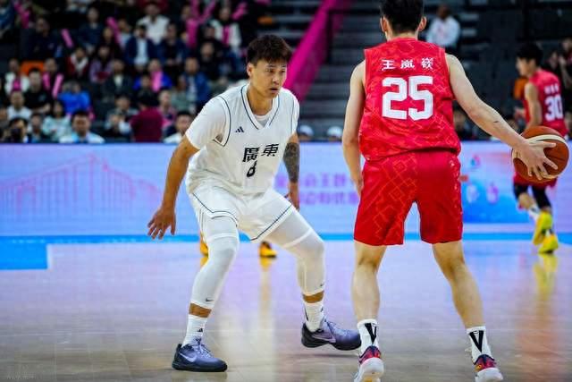 山东男篮新赛季前瞻：阵容升级的底气与磨合的隐忧