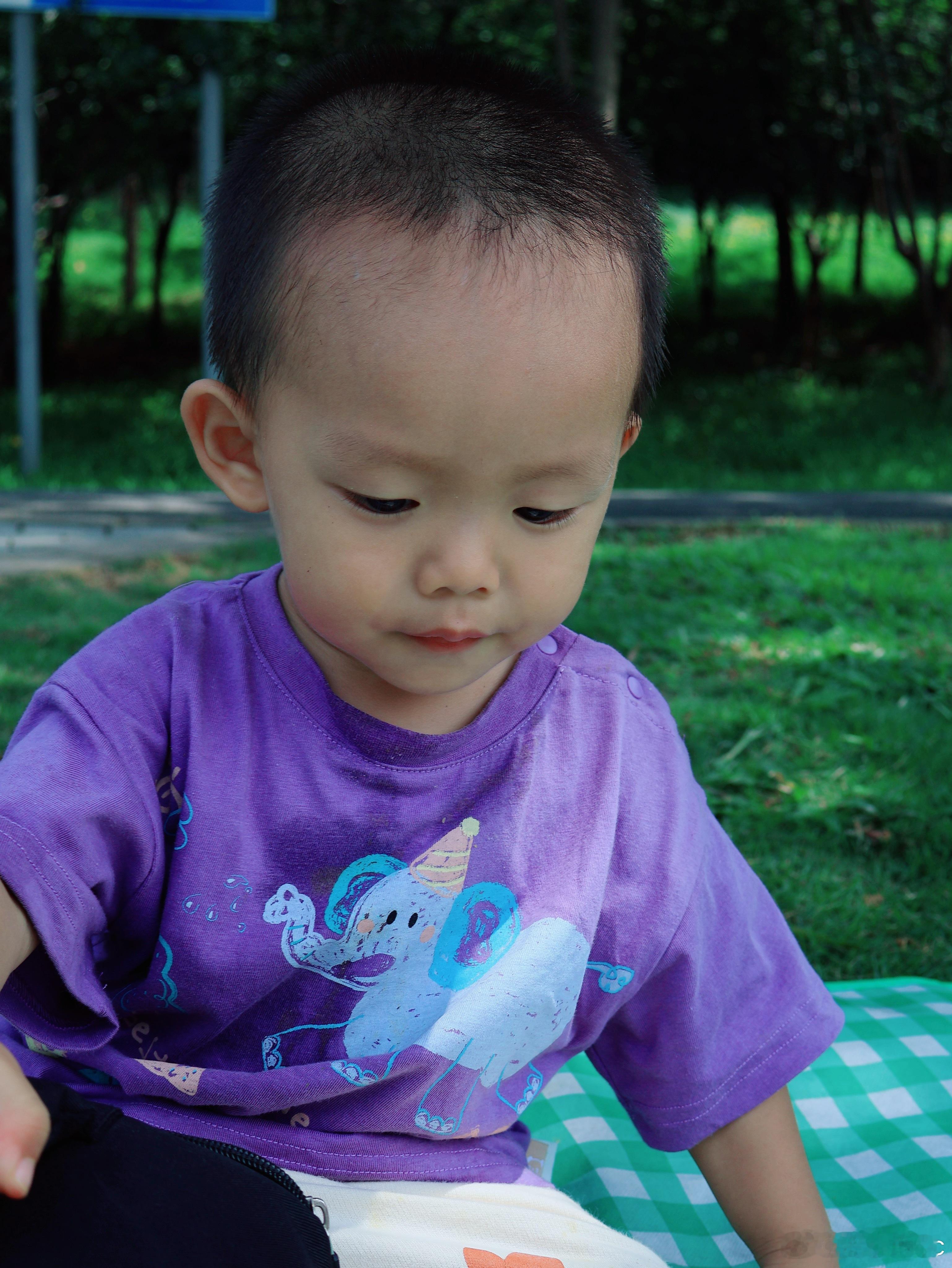 最近防晒没有做好……人类幼崽被晒黑了