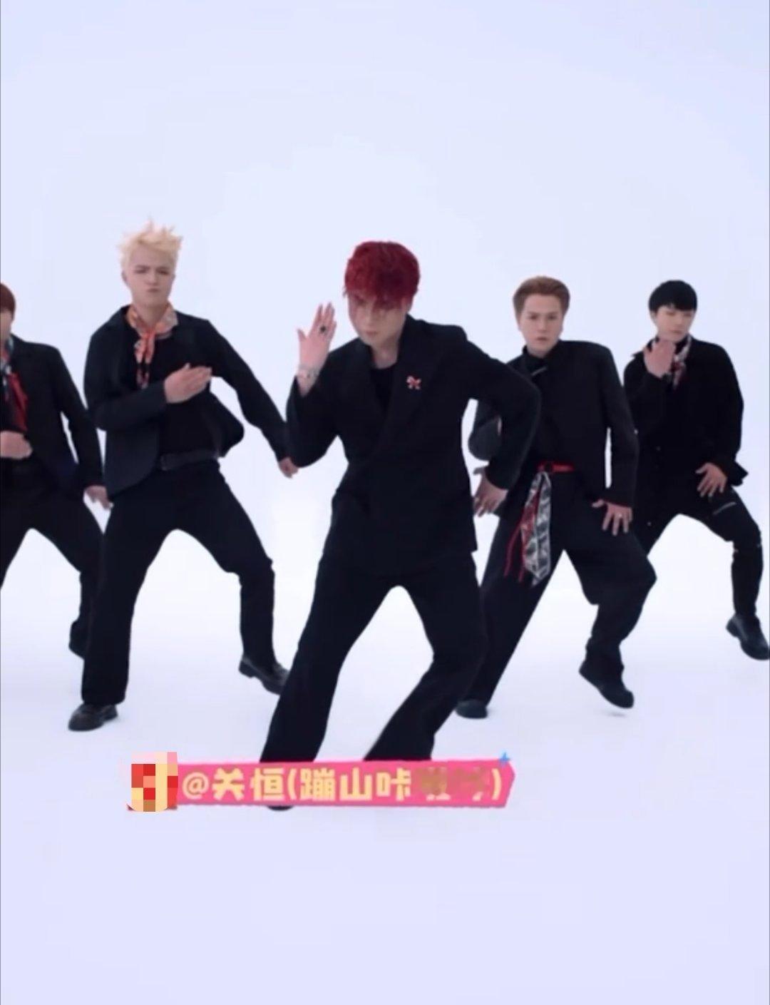 果然云南人春节只打巅峰赛云南BIGBANG真的太争气了！从苞谷地田间地头，一路到