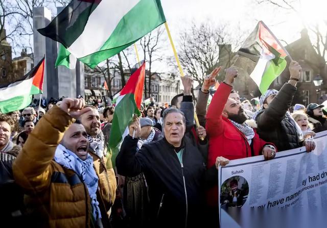 谁能想到，把以色列逼得节节败退的，竟然不是中东那些老对手，而是远在非洲的南非，这