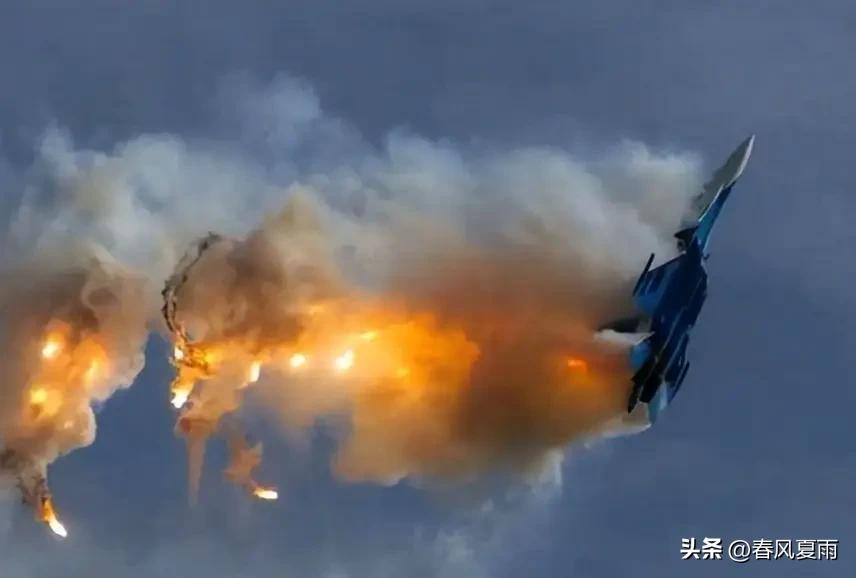 美军舰载机沿海被击中，白宫彻底慌了！大国反击直击美军软肋
 
最坏情况发生，美军