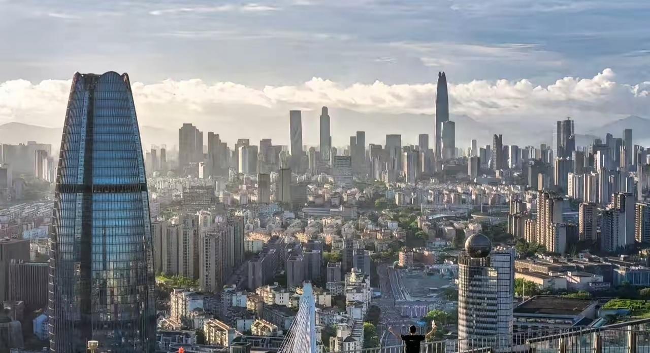 不知不觉间，宁波突然变成大都市了。是很有都市感觉的那种。以前我一直认为，宁波是大