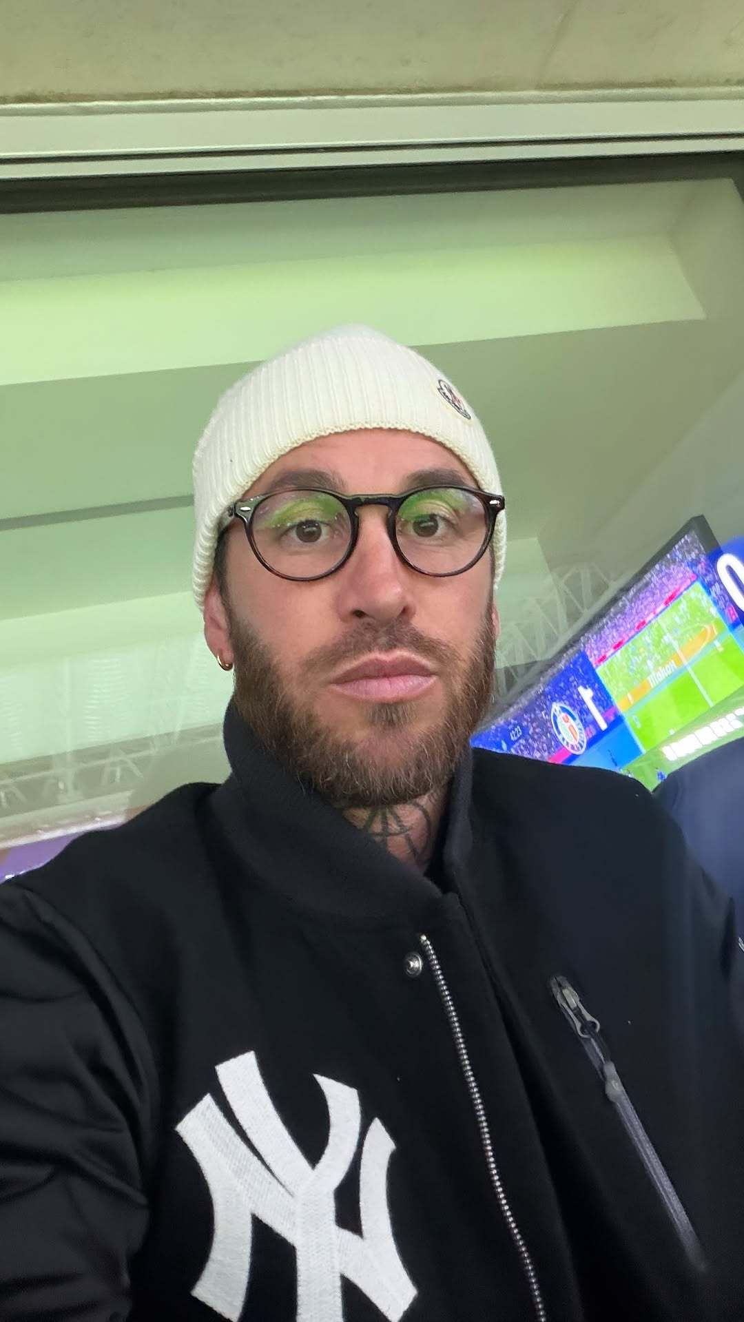 水爷看到球队昨晚的表现时： 