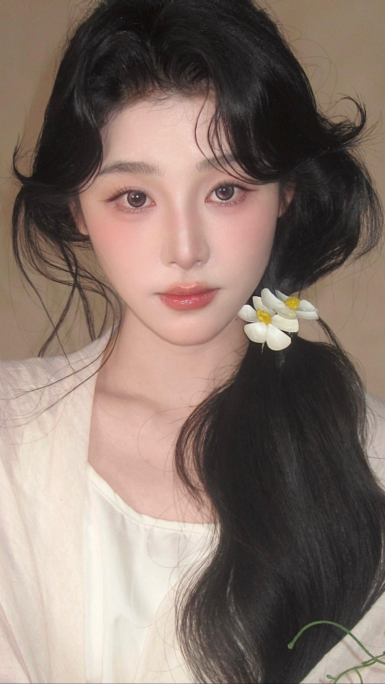 <p>新中式 新中式国风 妆造 </p>