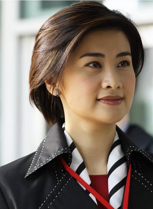 2000年，知名主持人吴小莉来到浙江，见到了自己同父异母的哥哥，她见哥哥家徒四壁