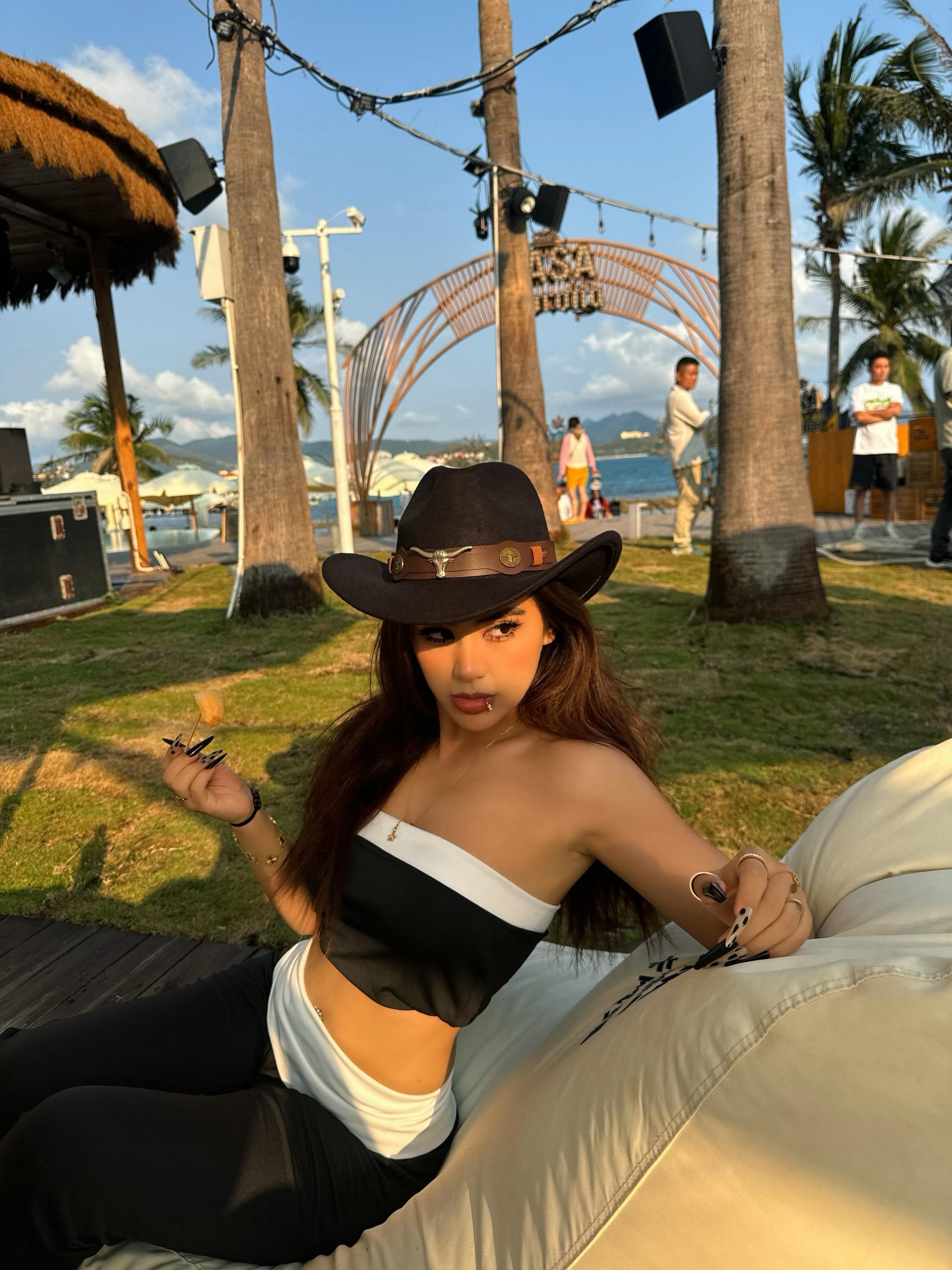 保持饥饿 保持自律 保持单身