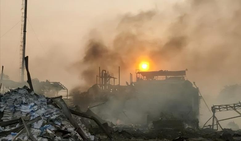 以色列彻底打明白了！加沙城市巷战、黎巴嫩南部村镇战，近战纯属白费功夫，终极杀招就