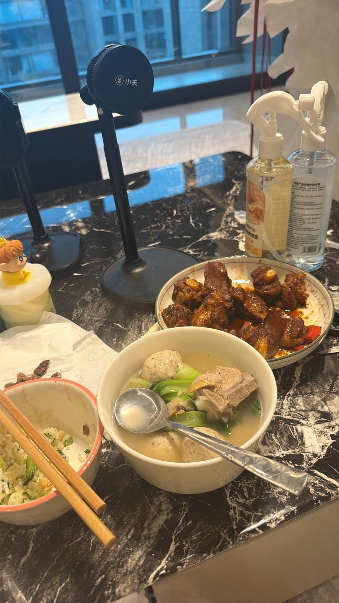 每天都在努力带货呀 ​​​