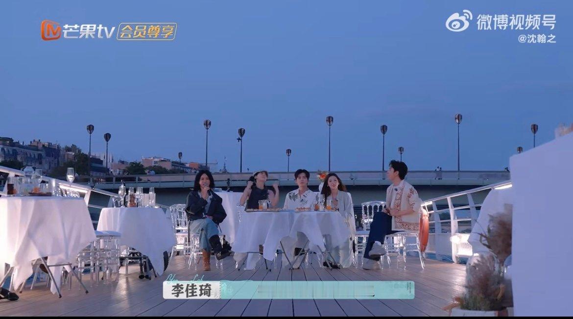 尚雯婕嗓音的穿透力 尚雯婕在塞纳河游船献唱，《最终信仰》的嗓音穿透夜色，把合伙人