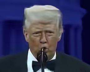 抢劫都不蒙面了？美国总统特朗普日前向媒体公开炫耀:“被扣油轮上的石油，已经被我们