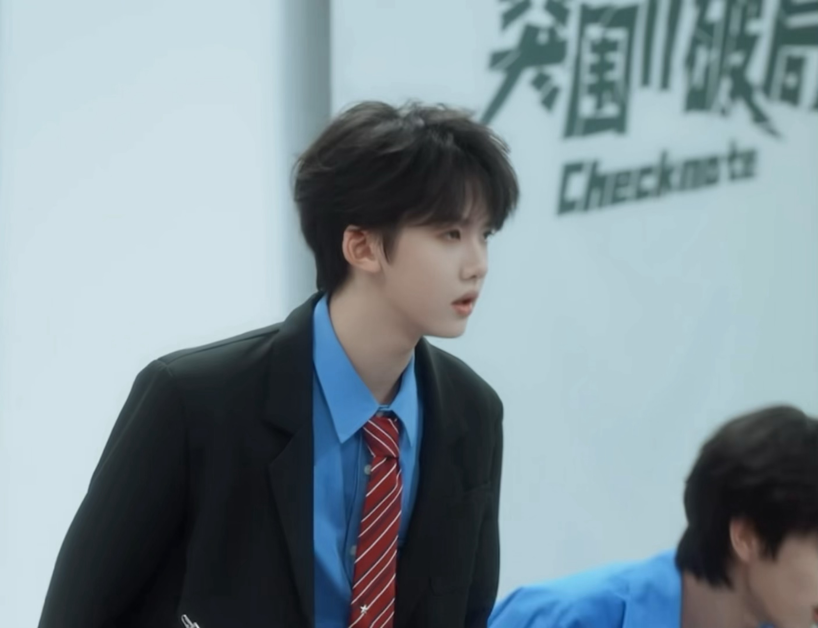 张奕然你认真的样子特别迷人 