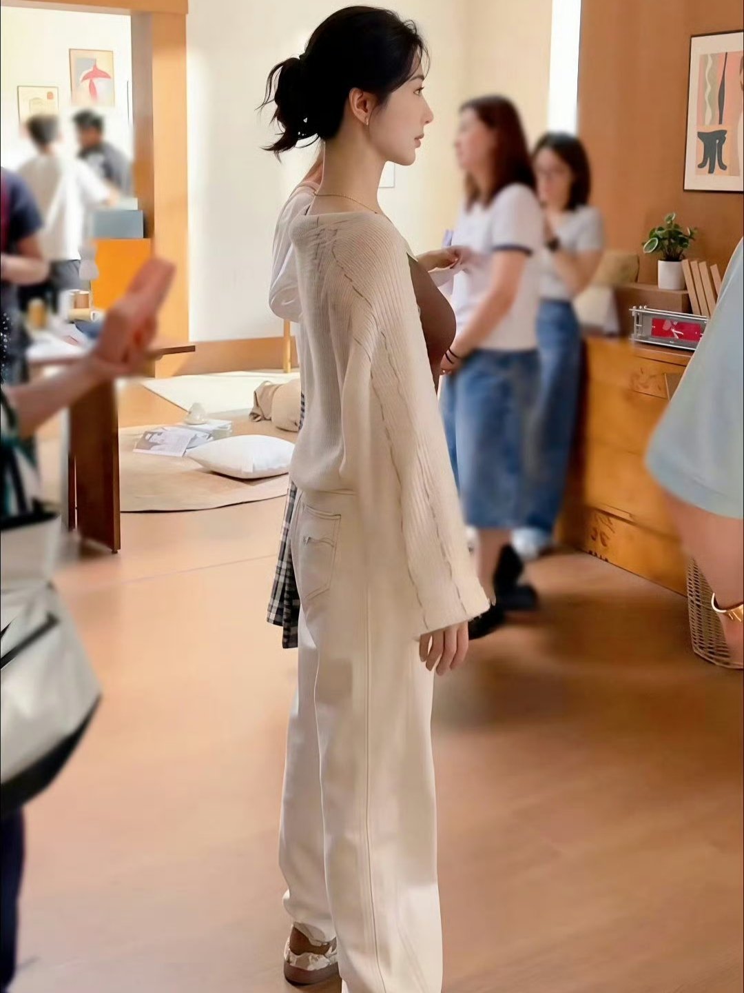 好薄一片啊 