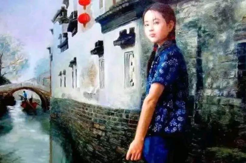 1946 年，金庸回到阔别十年的老家海宁袁花镇，见到了父亲新娶的妻子，也就是他的