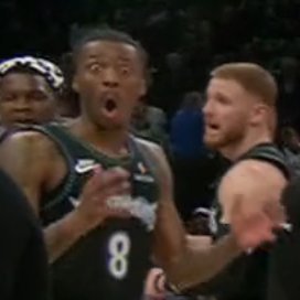 ▲里德被驱逐的时候，海兰德这表情太难绷了 