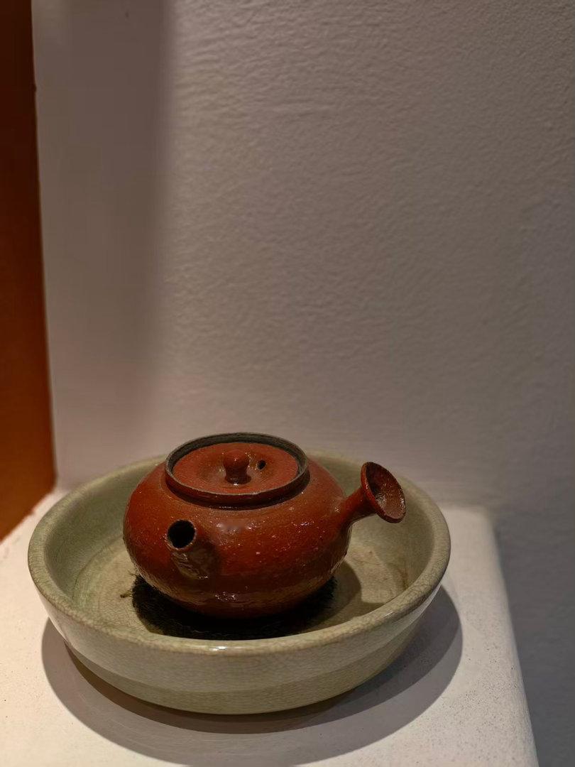品茶赏器交友  饮茶，是善待生活最简单的方式，常饮清茶，平凡日子自有万般滋味。 