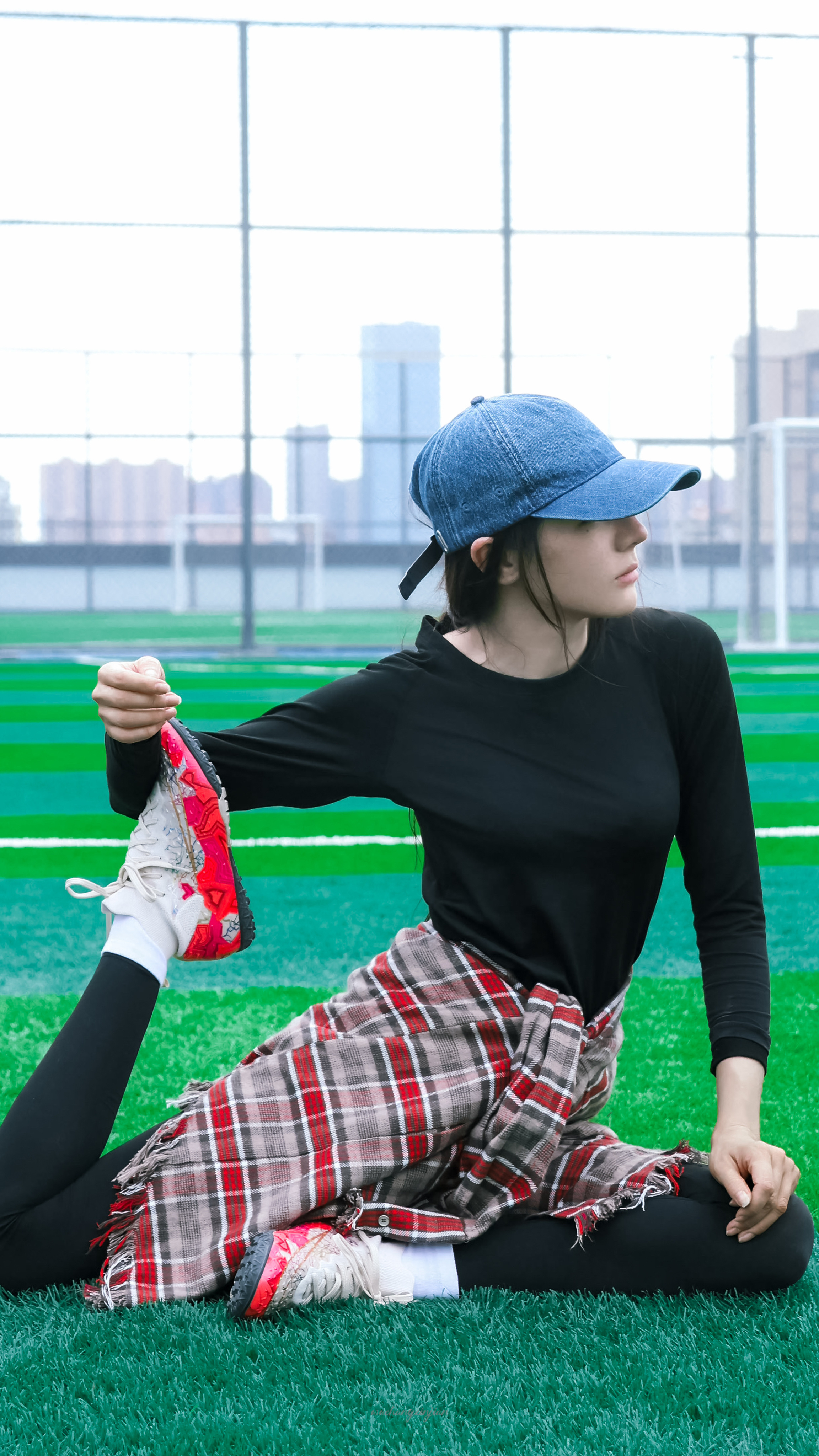 前锋钰珑已就位 明天赛场上见！迪丽热巴钰珑迪丽热巴功夫女足