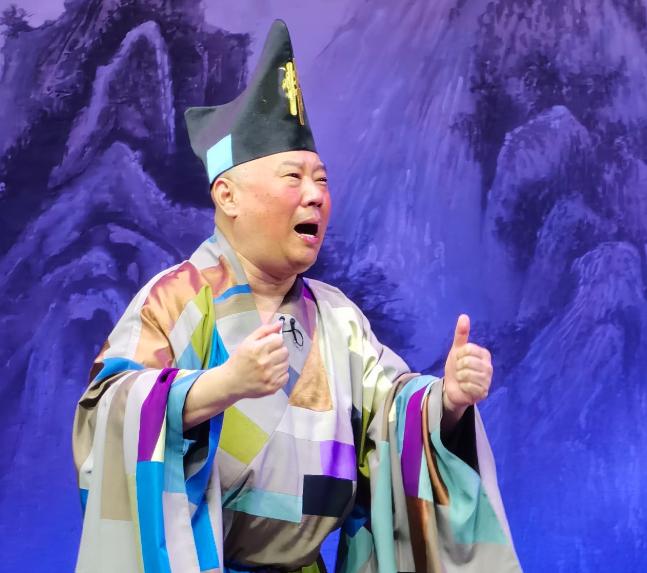 郭德纲会不会凉，没人能知道，但是有一点可以确定，那就是德云社多少会受到他的影响。