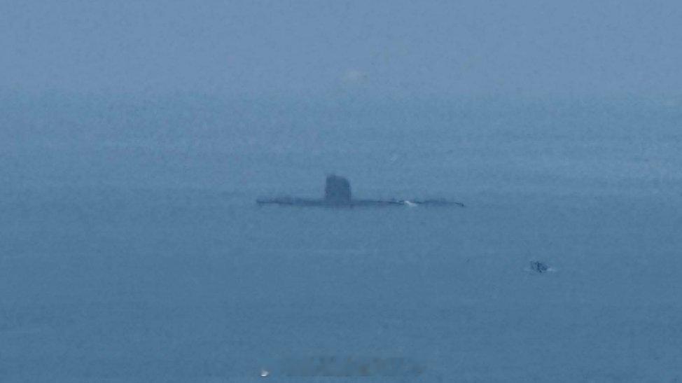 台海局势 台伪军的太爷爷辈茄比级潜艇居然还能出海，有台湾网民昨天拍到了其中一艘在