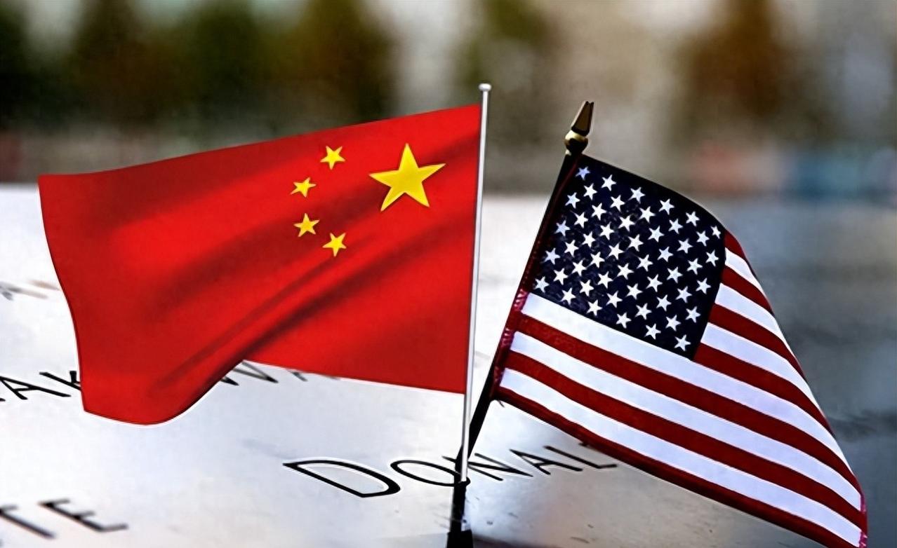 中美突然开打贸易禁令，荷兰突袭中企资产，稀土牌打疼谁？
十月初国际贸易突然崩盘，