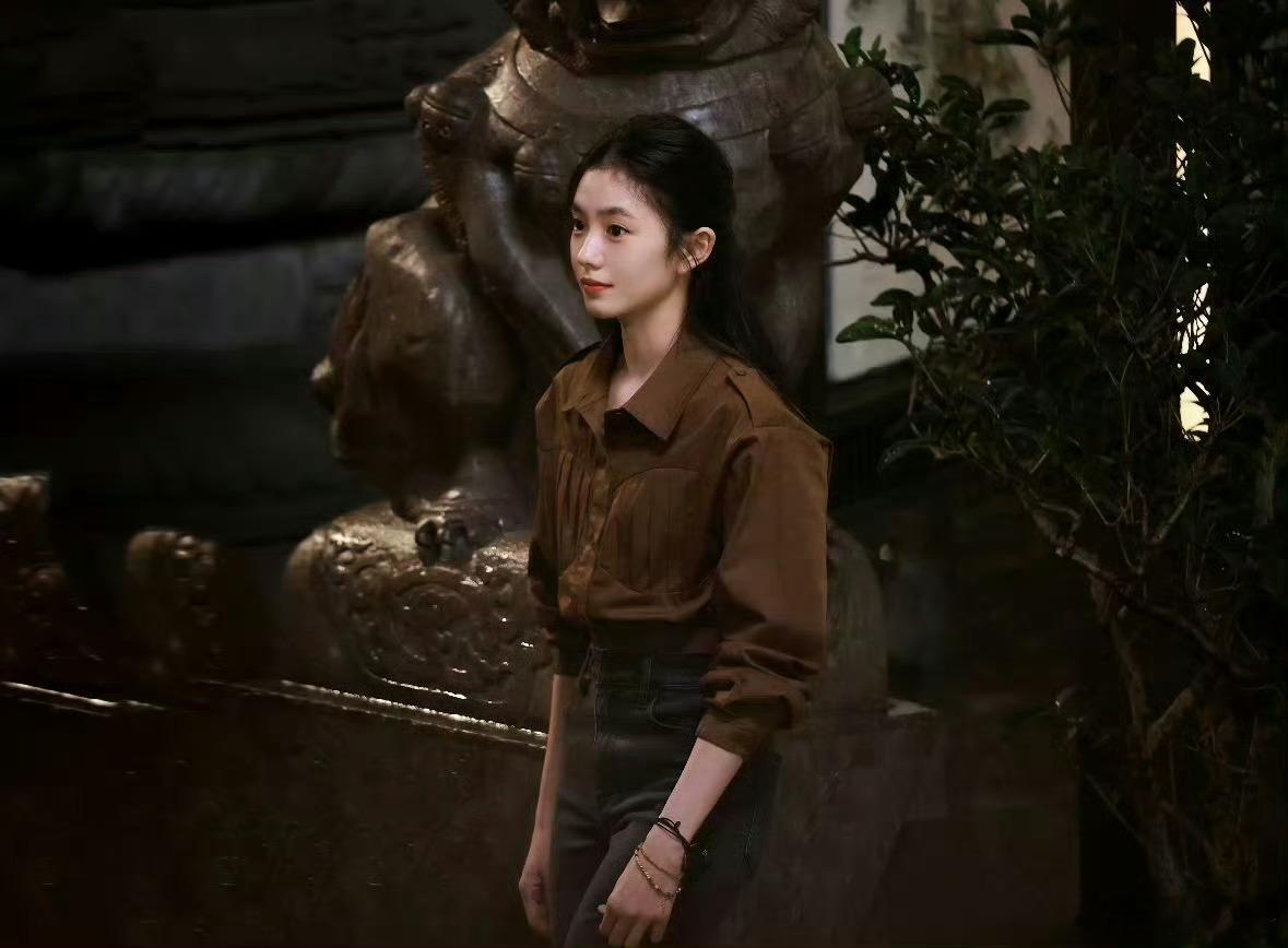 尾鱼女主都选了谋女郎！刘浩存演绎木代，飒爽酷帅，颜值与演技并存!干练造型搭配高马