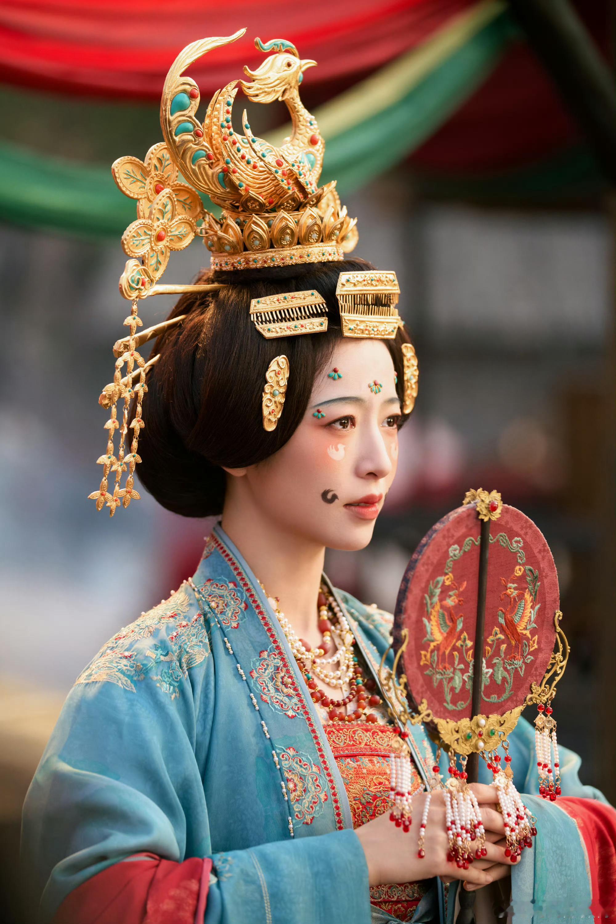 周雨彤太真长大了演技中规中矩… 