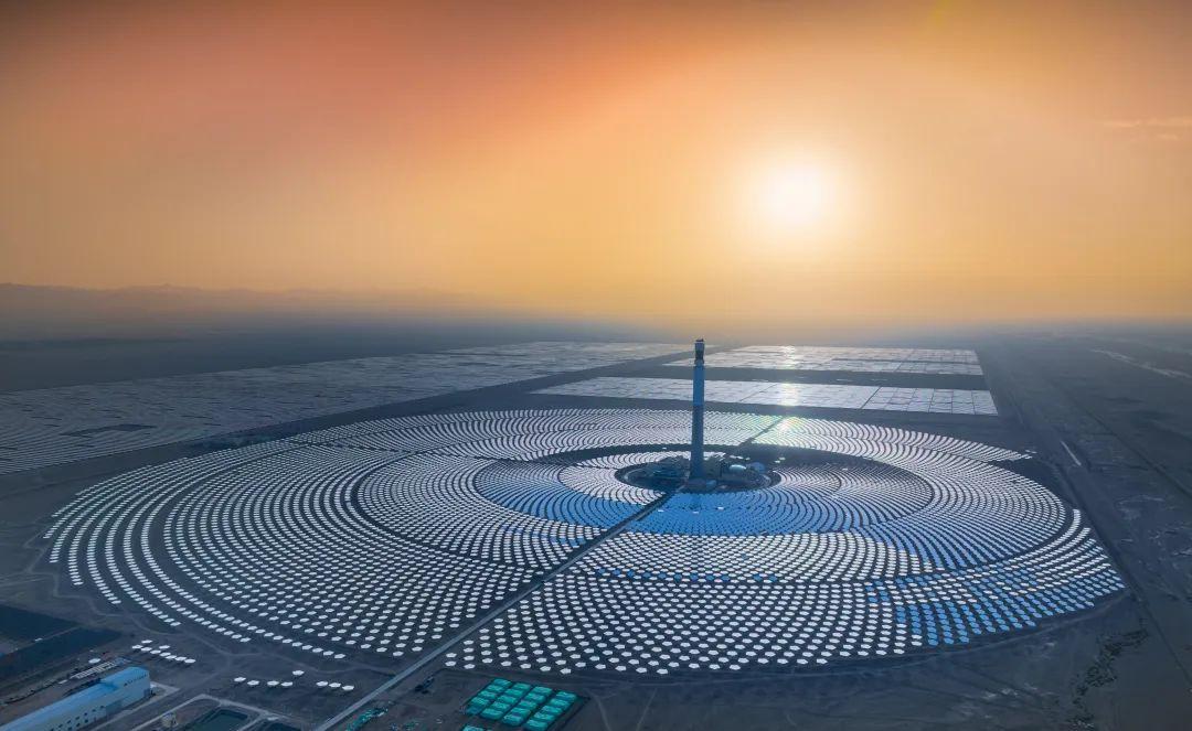 🏗️ 世界海拔最高！中广核西藏光热电站开工，创多项纪录🔥
全球海拔最高的槽式